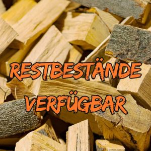 Holzscheite aus Buche, frisch geschlagen, Kaminholz lose